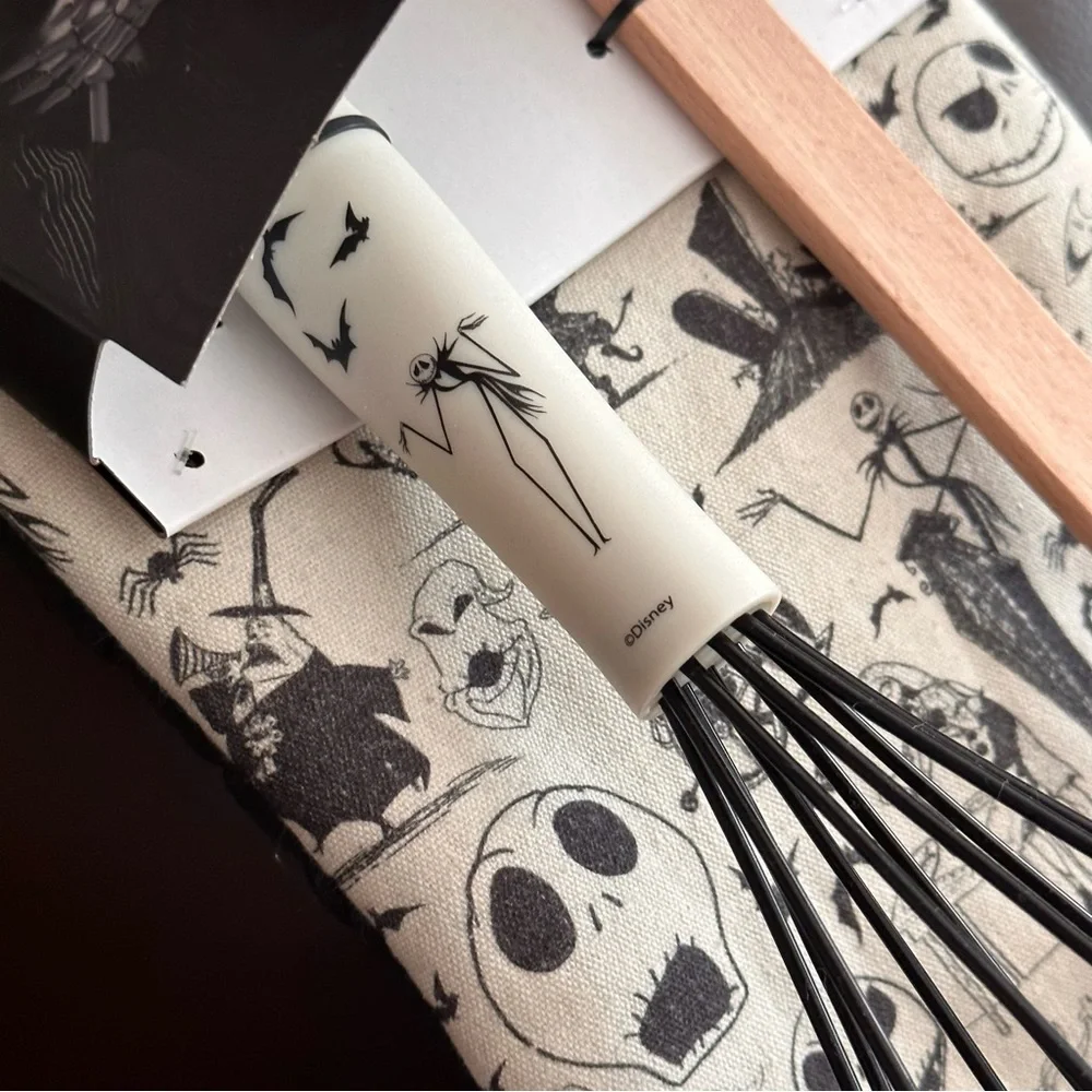 Disney Nightmare Before Christmas Three Piece Set Oven Mitt, Spatula & Whisk